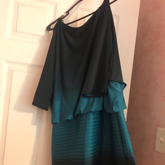 Cocktail dress , evening dress, etc. - Picture 2 of 3